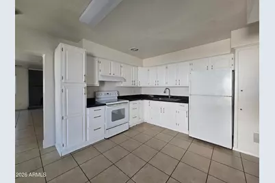 6917 W Highland Avenue, Phoenix, AZ 85033 - Photo 5