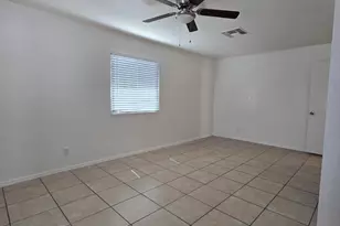 6917 W Highland Ave, Phoenix, AZ 85033 - Photo 9