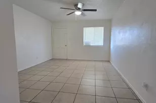 6917 W Highland Ave, Phoenix, AZ 85033 - Photo 17