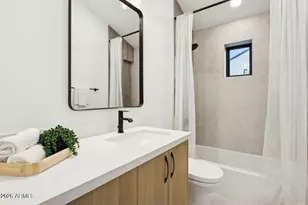 6330 N 10th Dr, Phoenix, AZ 85013 - Photo 27