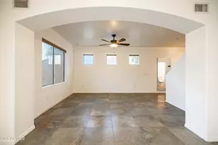 7202 S 40th Ln, Phoenix, AZ 85041 - Photo 9