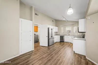 18625 N 15th Place, Phoenix, AZ 85024 - Photo 7