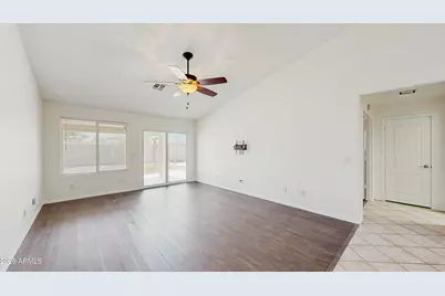 10881 W Oraibi Drive, Peoria, AZ 85373 - Photo 11