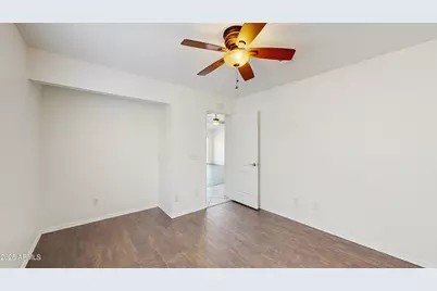 10881 W Oraibi Drive, Peoria, AZ 85373 - Photo 19