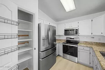 10851 W Beaubien Drive, Peoria, AZ 85373 - Photo 11