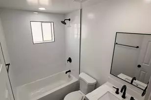 909 S Kenwood Cir, Tempe, AZ 85281 - Photo 9