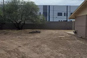 517 W Grove St, Phoenix, AZ 85041 - Photo 17