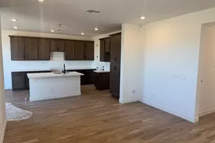 2283 S Swan Ct, Gilbert, AZ 85295 - Photo 3
