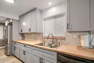 5047 N 39th Dr, Phoenix, AZ 85019 - Photo 19