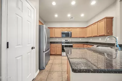39517 N Hillerman Way, Phoenix, AZ 85086 - Photo 19