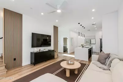4220 N 32nd Street #Unit 37, Phoenix, AZ 85018 - Photo 3