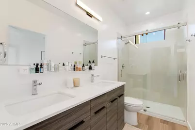 4220 N 32nd Street #Unit 37, Phoenix, AZ 85018 - Photo 11