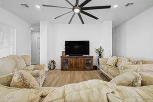 849 N Shannon Pl, Casa Grande, AZ 85193 - Photo 7