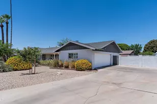 3252 E Glenrosa Ave, Phoenix, AZ 85018 - Photo 15