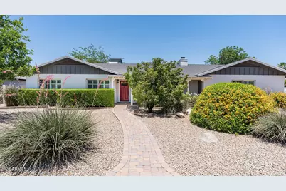 3252 E Glenrosa Avenue, Phoenix, AZ 85018 - Photo 1