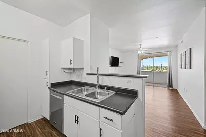 3302 N 7th Street #318, Phoenix, AZ 85014 - Photo 15