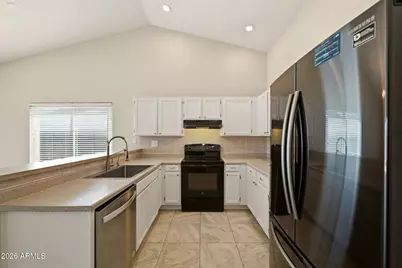902 W Sequoia Drive, Phoenix, AZ 85027 - Photo 15
