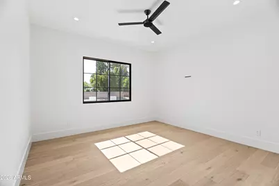 3415 N 47th Place, Phoenix, AZ 85018 - Photo 25