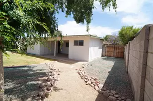 8608 E Highland Ave, Scottsdale, AZ 85251 - Photo 15