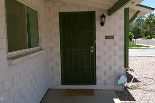 8608 E Highland Ave, Scottsdale, AZ 85251 - Photo 3