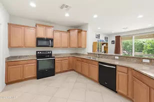 27021 W Tonto Ln, Buckeye, AZ 85396 - Photo 9