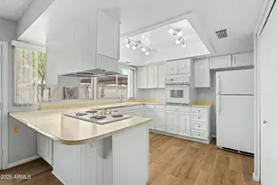 1611 E Newport Dr, Tempe, AZ 85282 - Photo 13