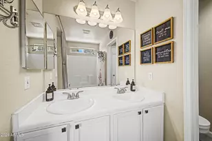 1352 S Portland Ave, Gilbert, AZ 85296 - Photo 17