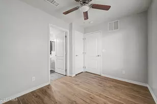 3434 E Avalon Dr, Phoenix, AZ 85018 - Photo 9