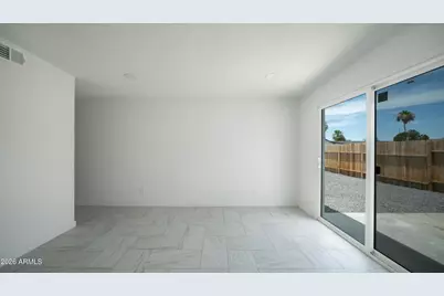 18218 N 33rd Drive, Phoenix, AZ 85053 - Photo 9