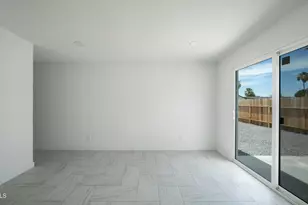 18218 N 33rd Dr, Phoenix, AZ 85053 - Photo 9