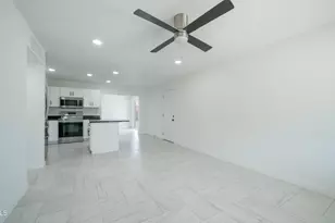 18218 N 33rd Dr, Phoenix, AZ 85053 - Photo 3
