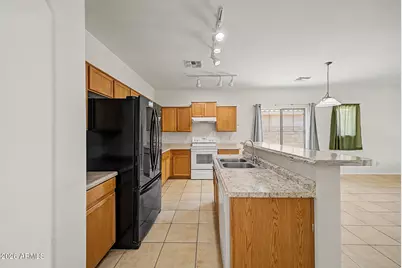 13271 W Clarendon Avenue, Litchfield Park, AZ 85340 - Photo 17