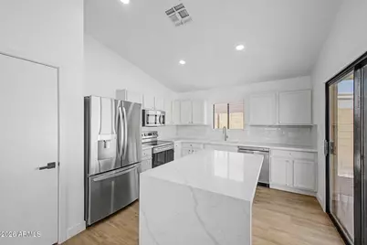 16813 N 113th Avenue, Surprise, AZ 85378 - Photo 11