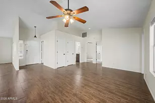 1014 W Leah Ln, Gilbert, AZ 85233 - Photo 9