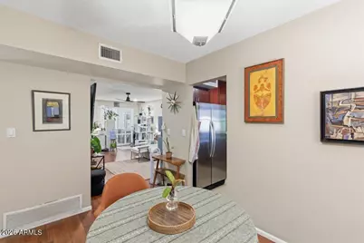 1261 E Maryland Avenue #B, Phoenix, AZ 85014 - Photo 9