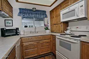 858 N Heritage, Mesa, AZ 85201 - Photo 13