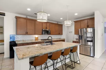 18759 W Yucatan Drive, Surprise, AZ 85388 - Photo 9