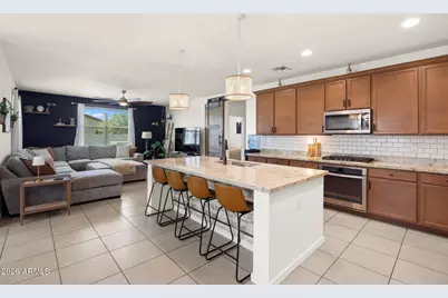 18759 W Yucatan Drive, Surprise, AZ 85388 - Photo 11