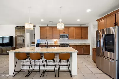 18759 W Yucatan Drive, Surprise, AZ 85388 - Photo 9