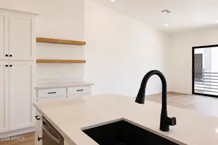 3715 N 31st St, Phoenix, AZ 85016 - Photo 3