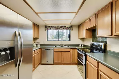 1560 E Whitten Street, Chandler, AZ 85225 - Photo 11