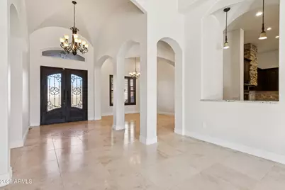 11407 E Bellflower Court, Chandler, AZ 85249 - Photo 9