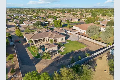 11407 E Bellflower Court, Chandler, AZ 85249 - Photo 41