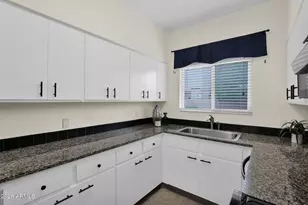1935 W Morten Ave, Phoenix, AZ 85021 - Photo 9