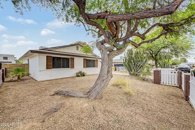 2234 E Paradise Drive, Phoenix, AZ 85028 - Photo 3