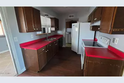 604 W Emelita Avenue, Mesa, AZ 85210 - Photo 27