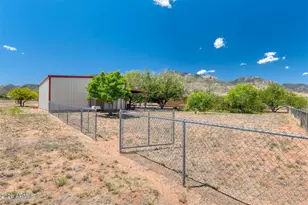 4757 E Dead Coyote Ln, Hereford, AZ 85615 - Photo 9