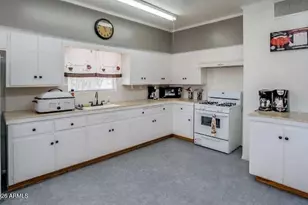 200 E Ivanhoe St, Chandler, AZ 85225 - Photo 25