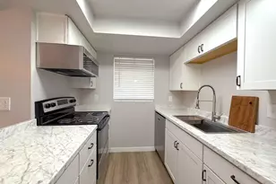 2013 N Hunt Cir, Mesa, AZ 85203 - Photo 7