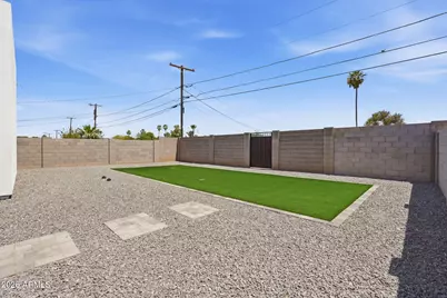 2009 E Don Carlos Avenue, Tempe, AZ 85281 - Photo 45